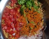 A picture of step 4 of Maggi bhel.