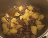 Foto del paso 4 de la receta: Carne de ternera estofada con patatas (en olla exprés)