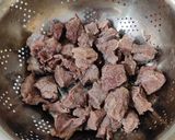Foto langkah ke 1 dari resep Kare Daging dan Kentang.