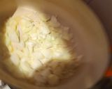 A picture of step 1 of Cheap (vegan) white bean soup.