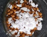 A picture of step 2 of Chana chat masala.
