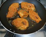 A picture of step 5 of Tava fry fish in mustard oil.