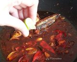 Gambar langkah 5 resipi Ikan Sardin Goreng Kicap.