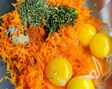Foto del paso 2 de la receta: Croquetas de zanahoria rellenas con queso a la sartén