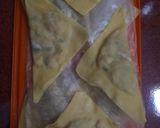 Foto langkah ke 5 dari resep Pangsit Udang Goreng.