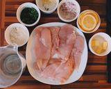 A picture of step 1 of Grilled chicken piccata💛.