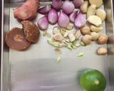 Hình bước làm 1 của món Sate xâu gà nướng đặc sản Indonesia