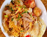 Hình bước làm 2 của món Mì xào bò, trứng gà ốp la