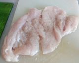 Foto del paso 4 de la receta: Pechuga de pollo rellena de guacamole