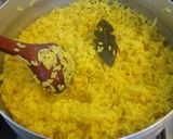 صورة لخطوة 2 من وصفة رز مع أطراف الدجاج في الفرن بنيييين 😉😘