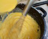 A picture of step 3 of Custard And Oreo Cup Dessert.
