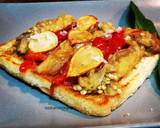 Foto del paso 5 de la receta: Pan de molde templado con escalivada y ajos fritos