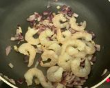 A picture of step 3 of Prawn white pasta (veggie).