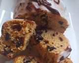 Foto del paso 4 de la receta: Budín De Dulce De Leche, Crema y Chips De Chococlate
