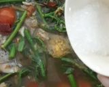 รูปขั้นตอนการทำที่ 9 ของ JJ.1 แกงผักกรูดใส่ปลานิล🌿🌶️🧄🍋‍🟩🍅🐟