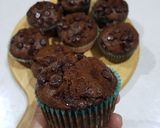 Foto langkah ke 8 dari resep Choco Banana Muffin /Muffin Pisang Cokelat Anti Gagal🤗.