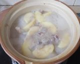 Gambar langkah 5 resipi Sup Epal Dan Ayam.