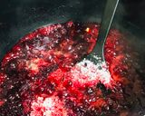 A picture of step 3 of Beetroot halwa.
