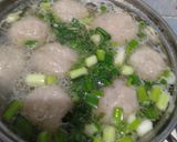 Foto langkah ke 3 dari resep Bakso Segar Ekstra Sayur.