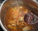 Hình bước làm 2 của món Canh kim chi đậu hũ