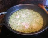 Foto del paso 8 de la receta: Merluza en salsa con guisantes