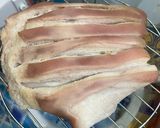 รูปขั้นตอนการทำที่ 2 ของ “หมูกรอบ 2 เวอร์ชั่น”