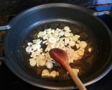 Foto del paso 3 de la receta: Caballa con setas al limón