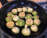 Une image de l'étape 5 de Brochettes de mini aubergines au jambon cru mozzarella et basilic frais.