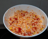 Foto del paso 4 de la receta: Ensalada de arroz fresquita para comer en la pisci