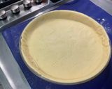 Une image de l'étape 9 de Tarte aux prunes, miel et amandes.