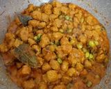 A picture of step 8 of Soya Chunks Gravy.