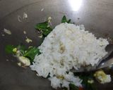 Foto langkah ke 3 dari resep Nasi Goreng ala kaki lima.