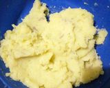 Foto langkah ke 3 dari resep Perkedel kentang tanpa telur.