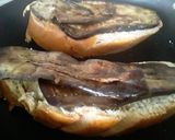 Foto del paso 4 de la receta: 😜😛Vegetales Asados entre dos panes... 🍞🍆🥒🌰🧀🥪
