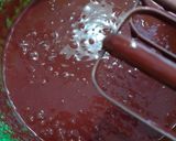 Foto langkah ke 3 dari resep Red Velvet Cheesecake (2 Telur).