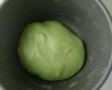 Foto langkah ke 2 dari resep Roti Pandan Isi Coklat.