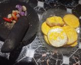 Foto langkah ke 1 dari resep Balado telur ceplok.