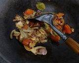 Foto langkah ke 4 dari resep Cumi udang asam manis pedas.