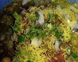 A picture of step 5 of Safed matar masala.