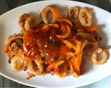 Foto langkah ke 9 dari resep Cumi Goreng Tepung Saus Asam Pedas.