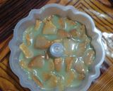 Foto langkah ke 5 dari resep Puding Matcha Biskuit.