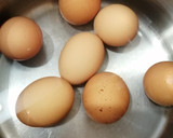 Foto del paso 1 de la receta: Huevos rellenos