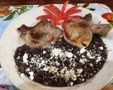 Foto del paso 3 de la receta: Chuletas asadas acompañada con frijoles