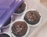 A picture of step 8 of Chocolate Cupcakess🧁🥰.