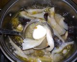Foto langkah ke 5 dari resep Sup Jamur Telur Puyuh.