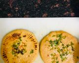 ग्रिल्ड स्टफ़्ट अचारी पनीर व्हीट कुलचा(grilled stuffed achari paneer wheat kulcha recipe in hindi) रेसिपी चरण 11 फोटो