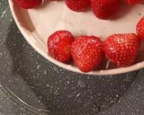 Фото кроку 2 до Смажена полуниця з моцарелою та халвою 🍓.