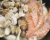 Spaghetti ai frutti di mare al cartoccio recipe step 3 photo