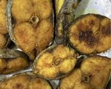 Gambar langkah 1 resipi Tenggiri sambal cili kerinting.