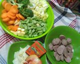 Foto langkah ke 1 dari resep Sop bakso brokoli.